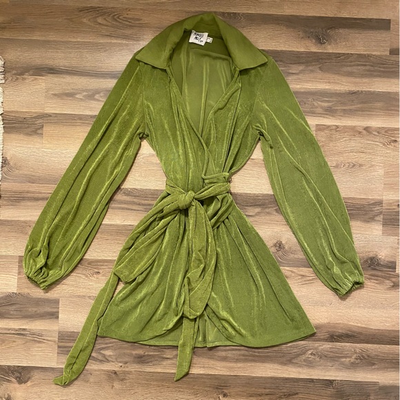 Princess Polly Dresses & Skirts - Princess Polly Green Long Sleeve Wrap Dress